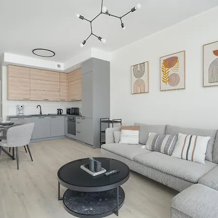 Family Apartment In Poznan With 2 Parking Spaces, 3 Bedrooms And Balcony By Noclegi Renters Esterno foto