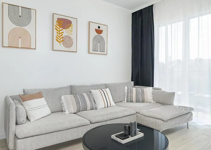 Family Apartment In Poznan With 2 Parking Spaces, 3 Bedrooms And Balcony By Noclegi Renters
