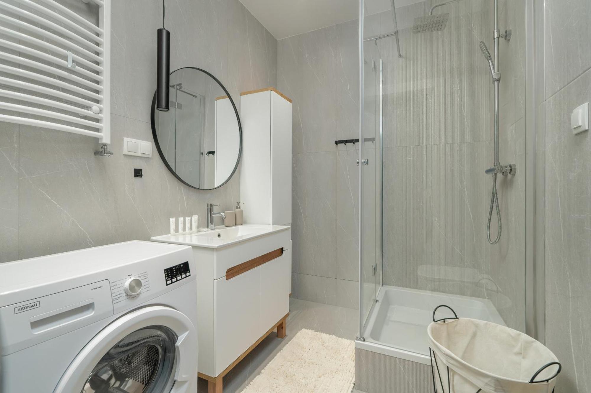 Appartamento Family In With 2 Parking Spaces, 3 Bedrooms And Balcony By Renters